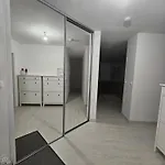 Apartamento Appartement élégant&lumineux 100 m2 - 3 chambres - 2 balcons - 7 min du centre-ville Reims *