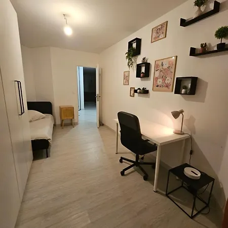 Appartement élégant&lumineux 100 m2 - 3 chambres - 2 balcons - 7 min du centre-ville Reims Apartamento *