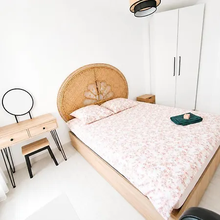 Le Daudet - Elegant 100 M2 - 3 & 2 Balcons - 7 Min Du Centre-ville Lägenhet *